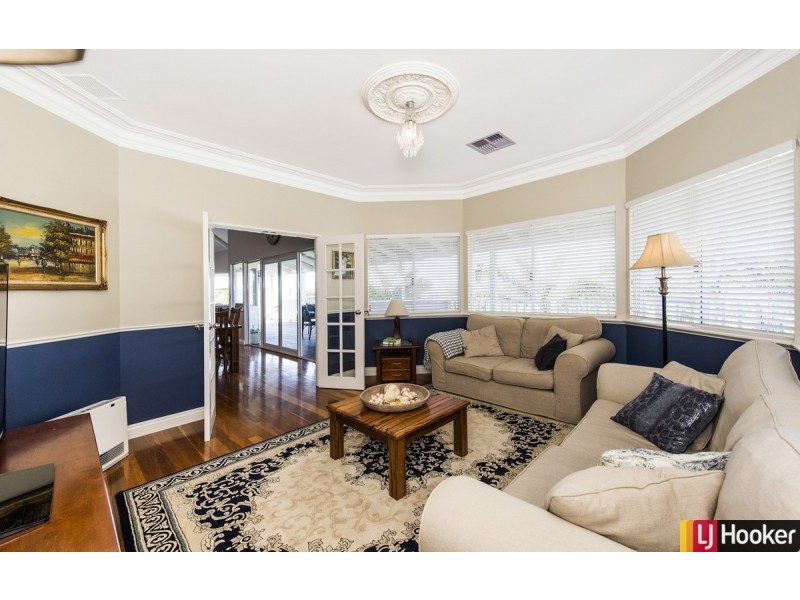 3 Oversby Street, Halls Head WA 6210