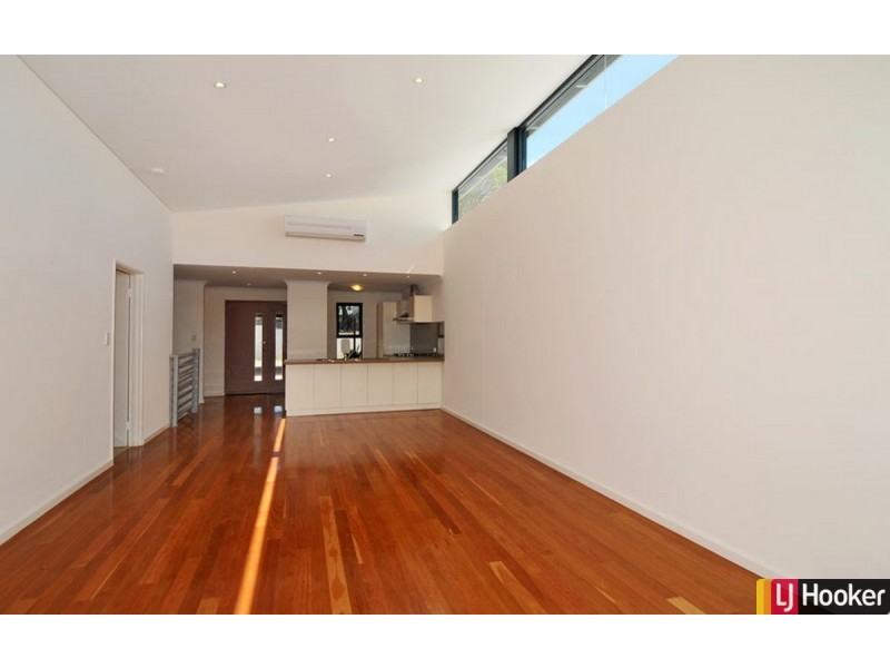 8 Golfers Retreat, Halls Head WA 6210