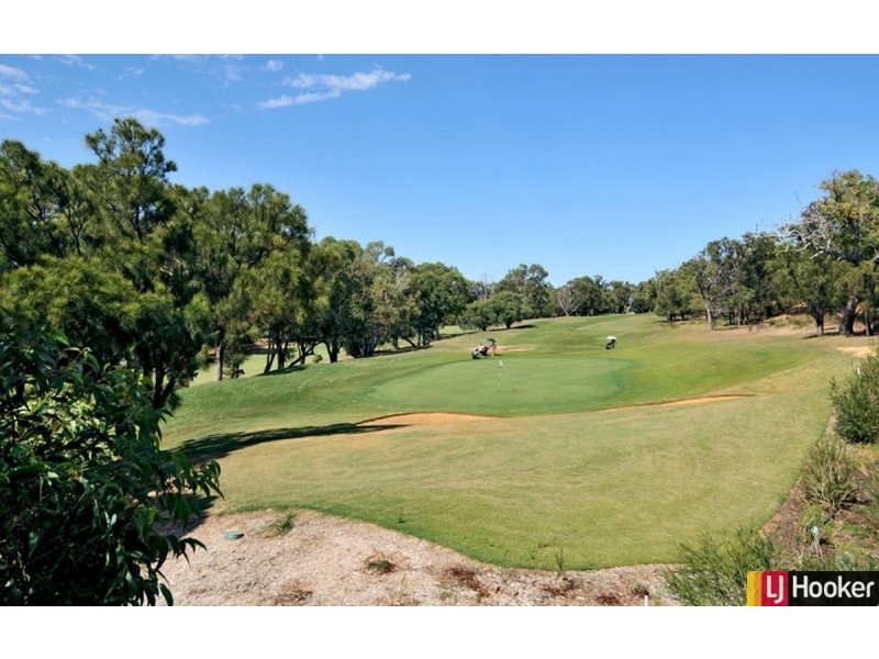 8 Golfers Retreat, Halls Head WA 6210