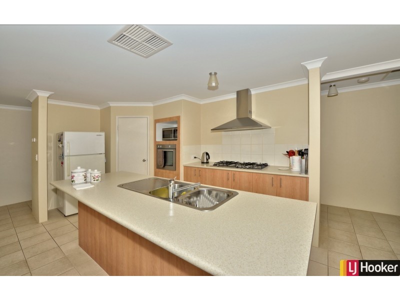 10 Innes Parkway, Lakelands WA 6180