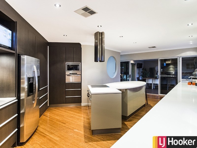 14 Amity Cove, Halls Head WA 6210