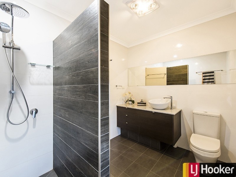 14 Amity Cove, Halls Head WA 6210