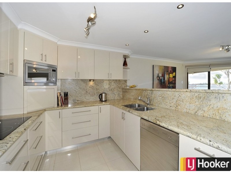 3/4 Soldiers Cove Terrace, Dudley Park WA 6210