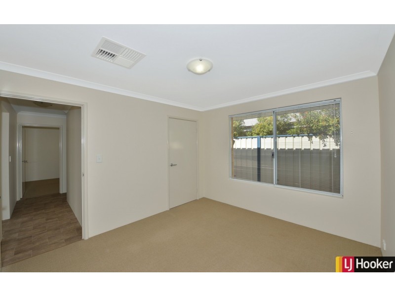 18 Still Meadow Turn, Meadow Springs WA 6210