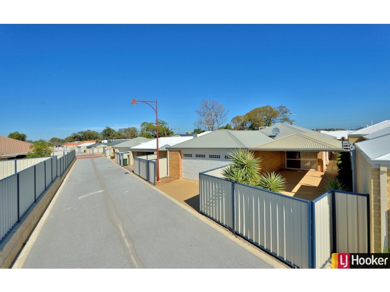 18 Still Meadow Turn, Meadow Springs WA 6210