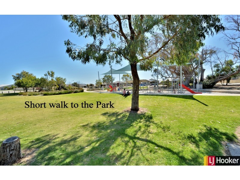 18 Still Meadow Turn, Meadow Springs WA 6210