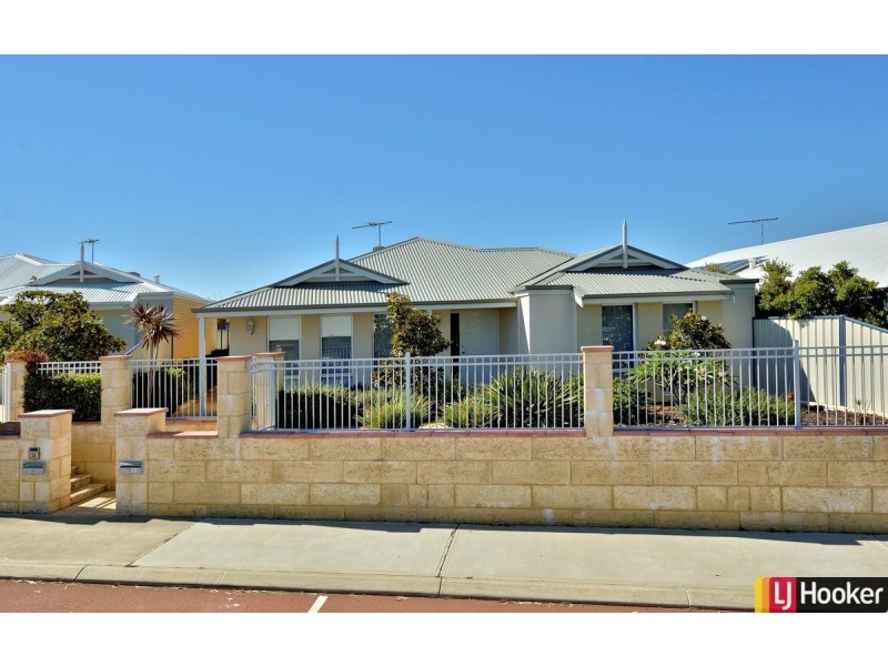 18 Still Meadow Turn, Meadow Springs WA 6210