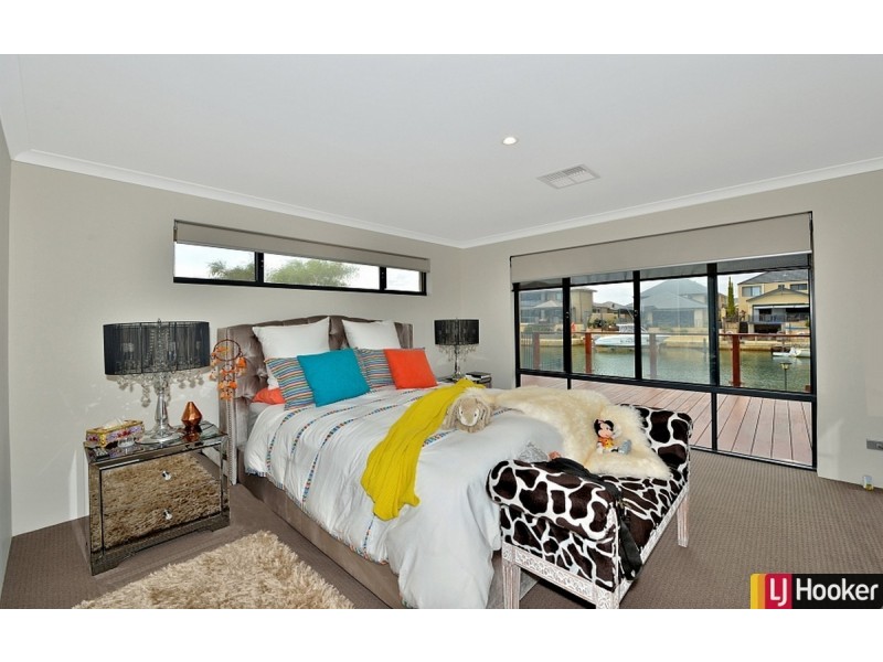 31 Queen Parade, Wannanup WA 6210