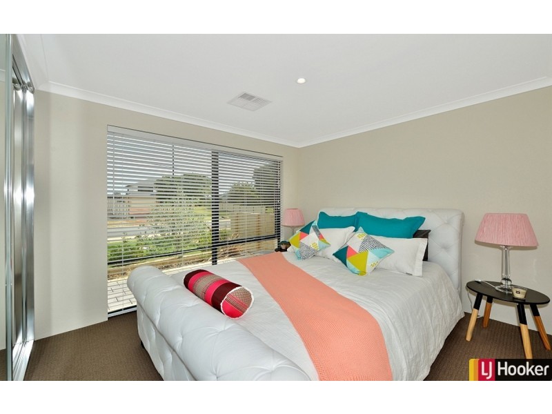 31 Queen Parade, Wannanup WA 6210