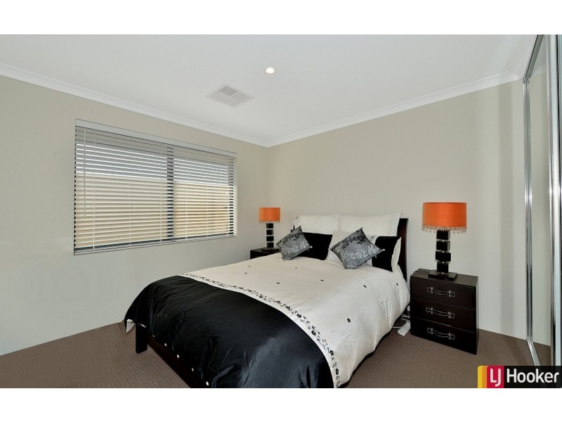 31 Queen Parade, Wannanup WA 6210