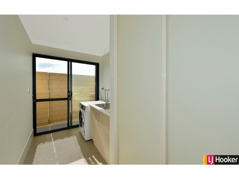 31 Queen Parade, Wannanup WA 6210