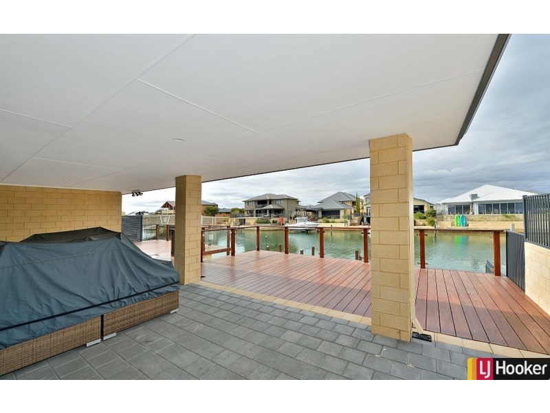 31 Queen Parade, Wannanup WA 6210