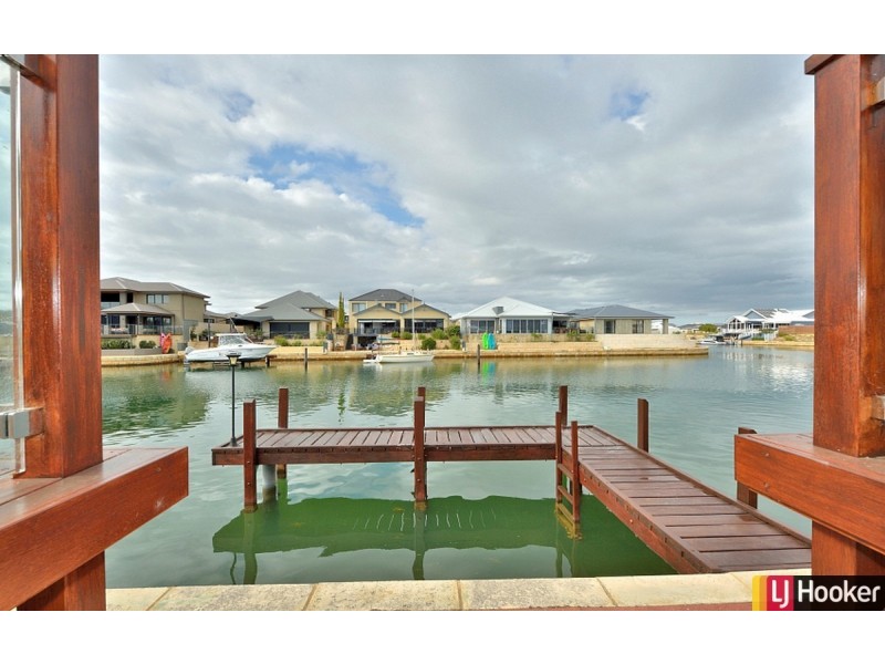 31 Queen Parade, Wannanup WA 6210