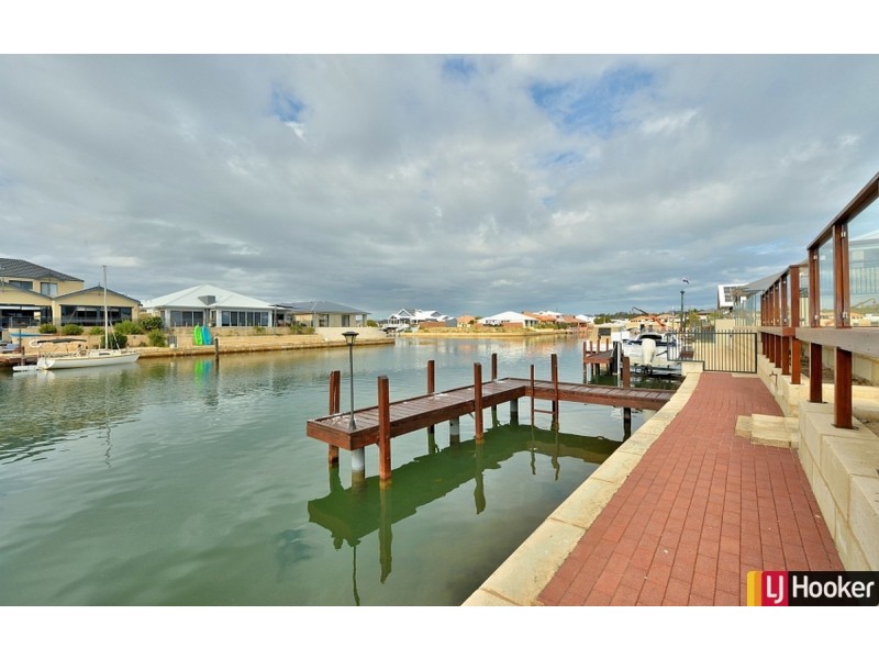 31 Queen Parade, Wannanup WA 6210