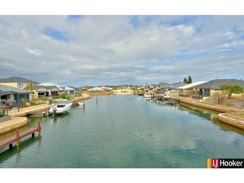 31 Queen Parade, Wannanup WA 6210