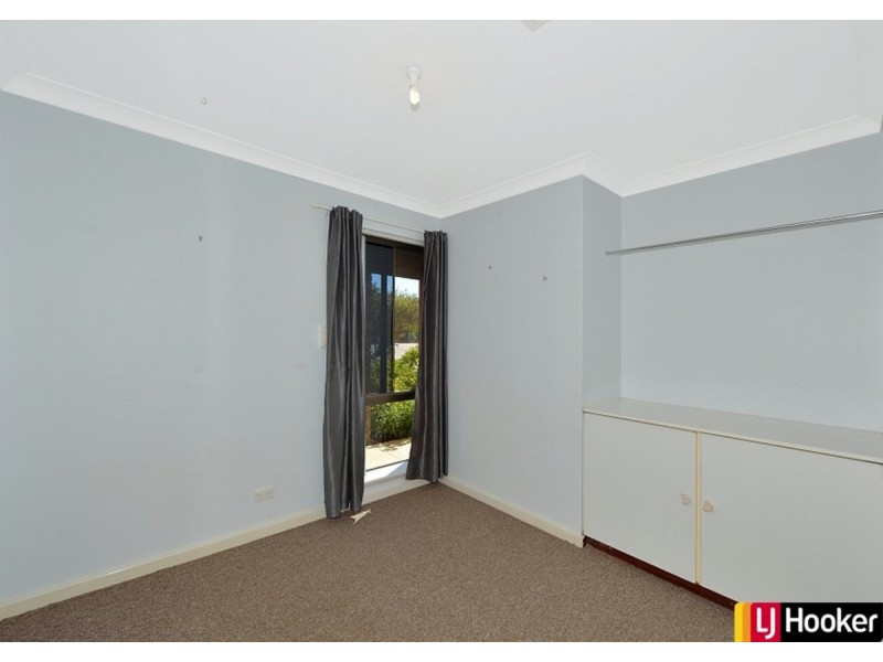 11 Sandalwood Parade, Halls Head WA 6210