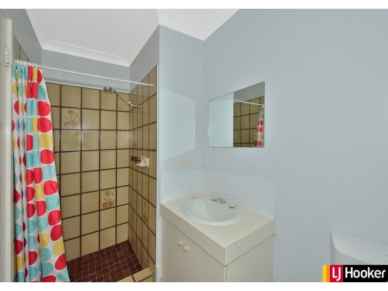 11 Sandalwood Parade, Halls Head WA 6210