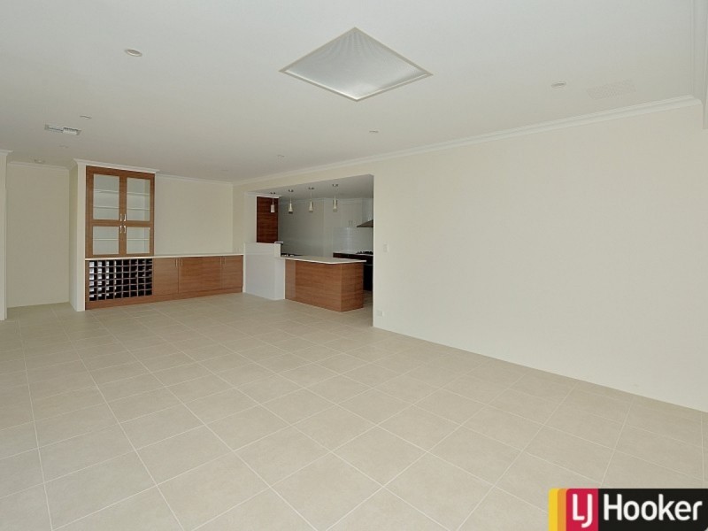 8 Sandpiper Island Retreat, Wannanup WA 6210