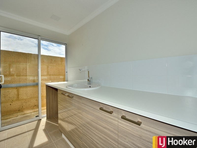 8 Sandpiper Island Retreat, Wannanup WA 6210