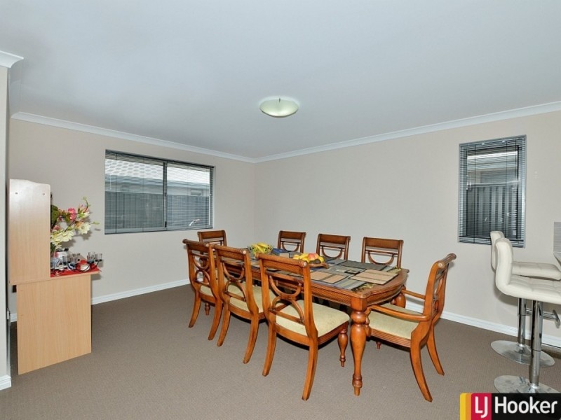 10 Stirling Grove, Mandurah WA 6210