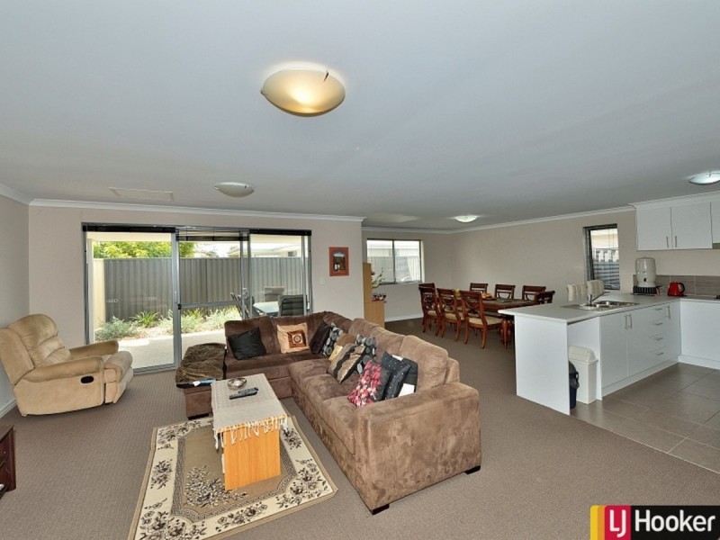 10 Stirling Grove, Mandurah WA 6210