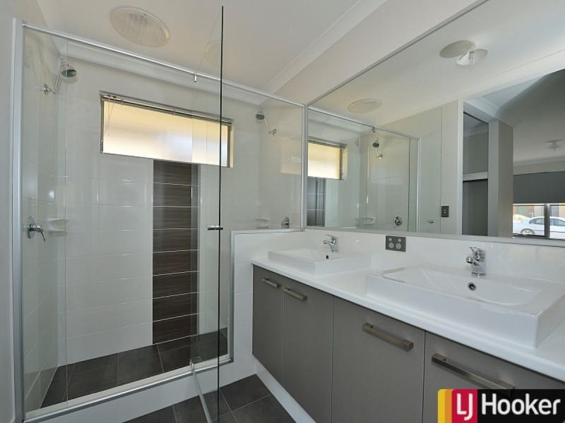 9 Balclutha Crescent, Madora Bay WA 6210