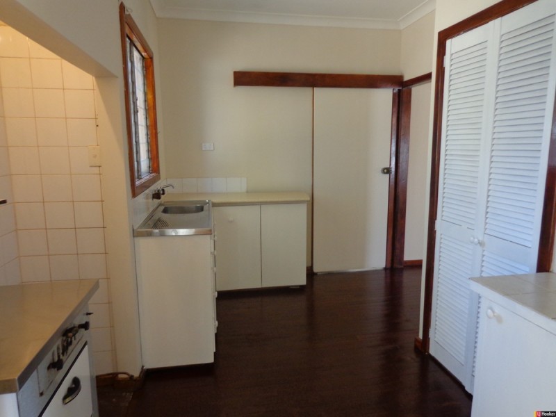 11 Derek Road, Coodanup WA 6210