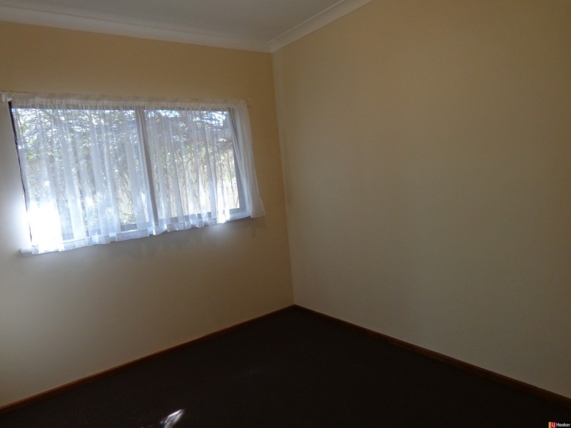 11 Derek Road, Coodanup WA 6210