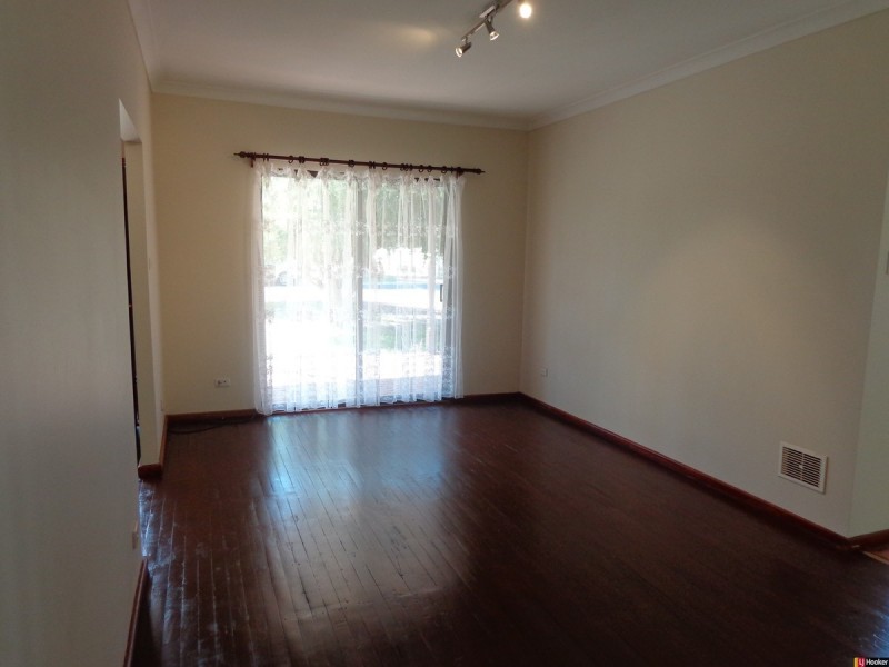 11 Derek Road, Coodanup WA 6210