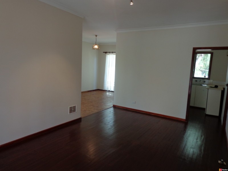 11 Derek Road, Coodanup WA 6210