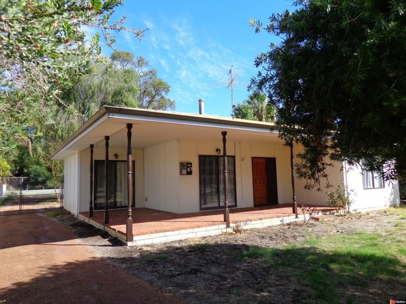 11 Derek Road, Coodanup WA 6210