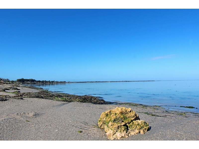 11 Derek Road, Coodanup WA 6210