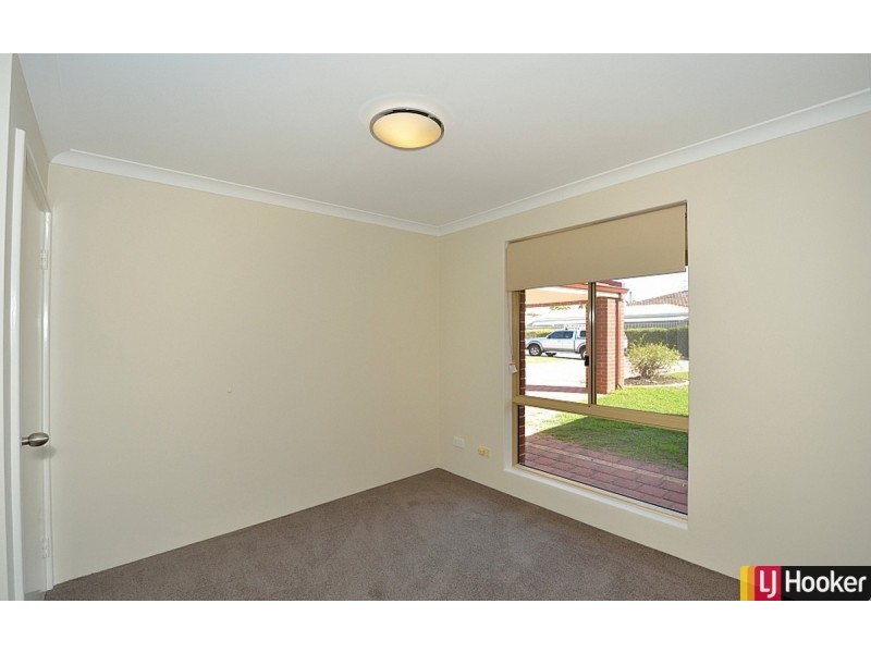 38 Paradise Circuit, Halls Head WA 6210