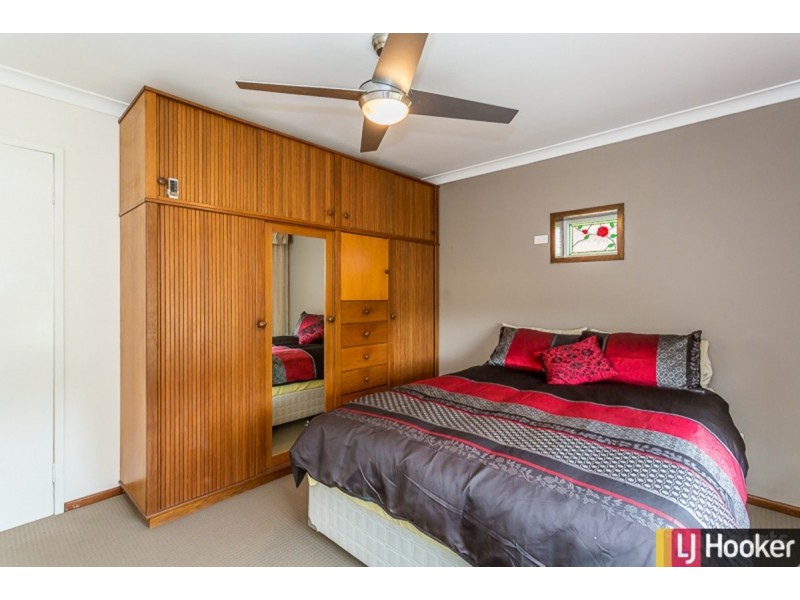 32 Kookerbrook Street, Dudley Park WA 6210