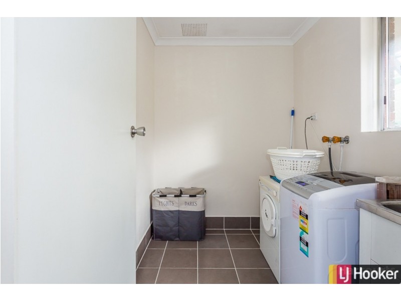 32 Kookerbrook Street, Dudley Park WA 6210