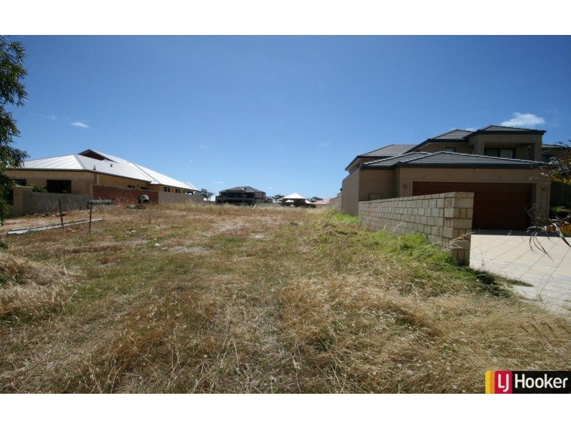 2 Brindabella Crescent, Halls Head WA 6210