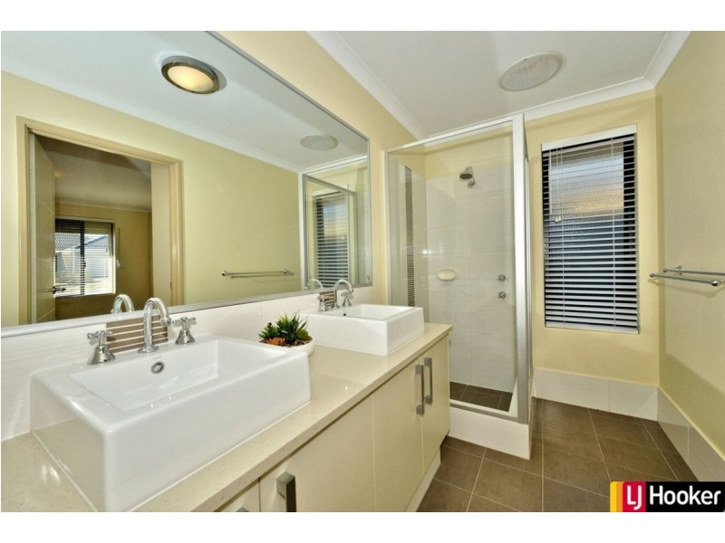 24 Barron Turn, South Yunderup WA 6208