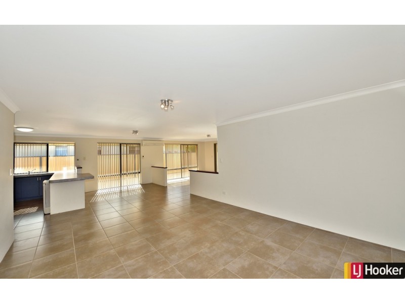 17 Kruger Loop, South Yunderup WA 6208
