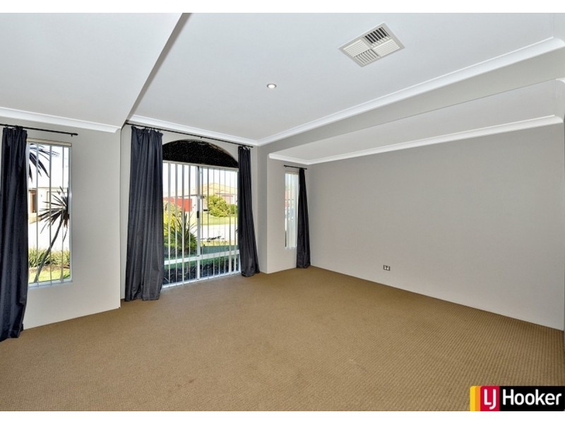 40 Grandmere Parade, Meadow Springs WA 6210