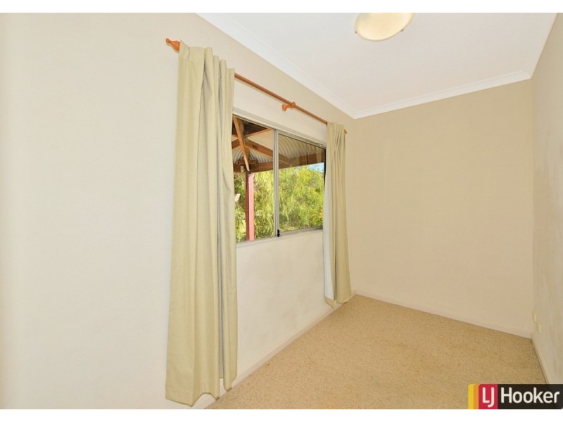 16 Oversby Street, Halls Head WA 6210