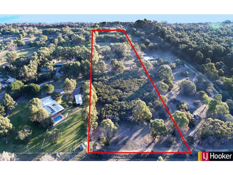 2 Haub Road, Lake Clifton WA 6215