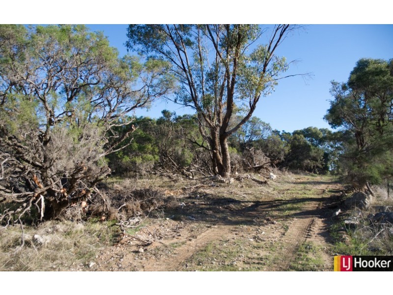 2 Haub Road, Lake Clifton WA 6215