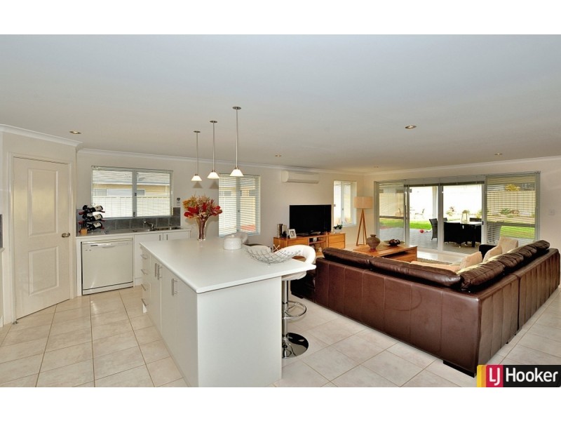 34 Britawast Road, Madora Bay WA 6210