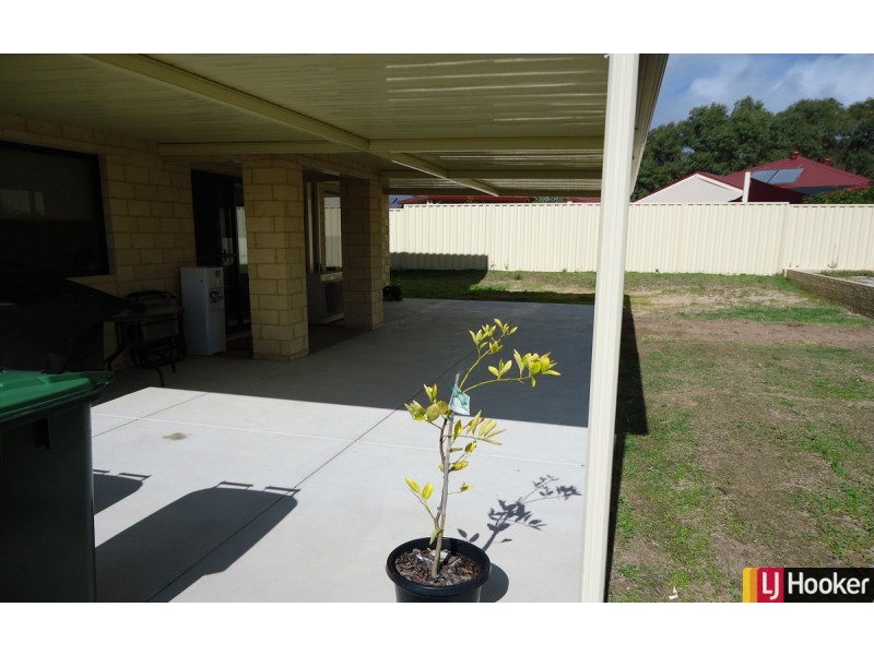 32B Guillardon Terrace, Madora Bay WA 6210