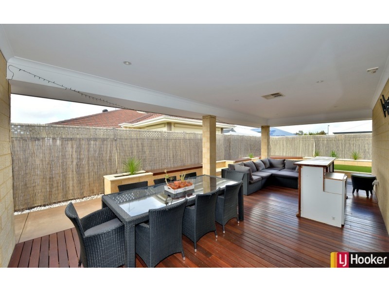 6 Honeyeater View, Dudley Park WA 6210