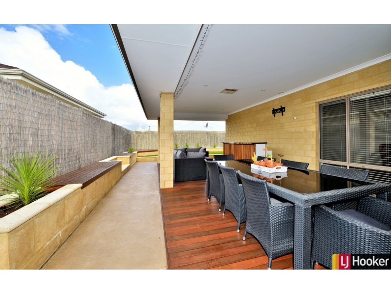 6 Honeyeater View, Dudley Park WA 6210