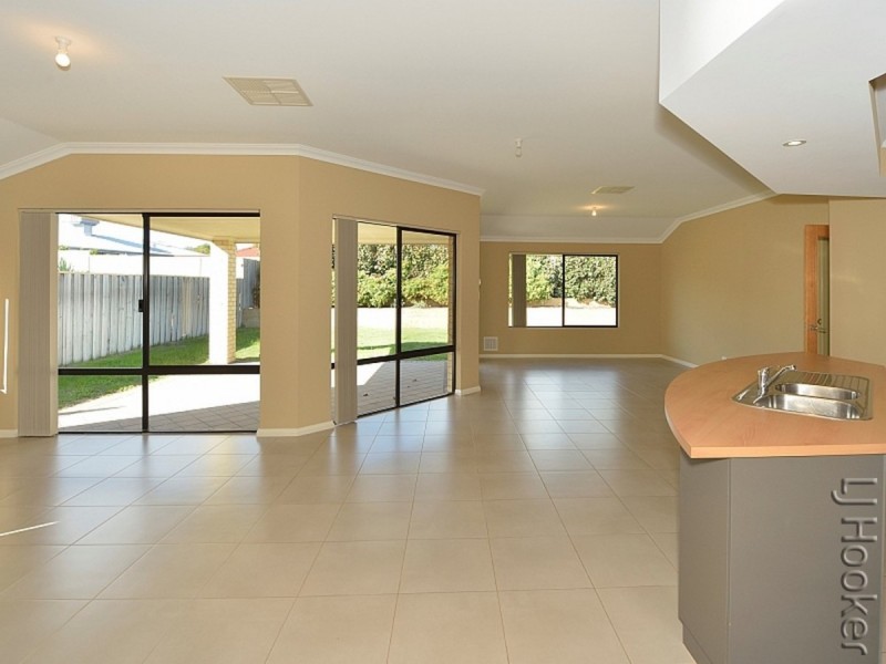 9 Scarab Court, Halls Head WA 6210