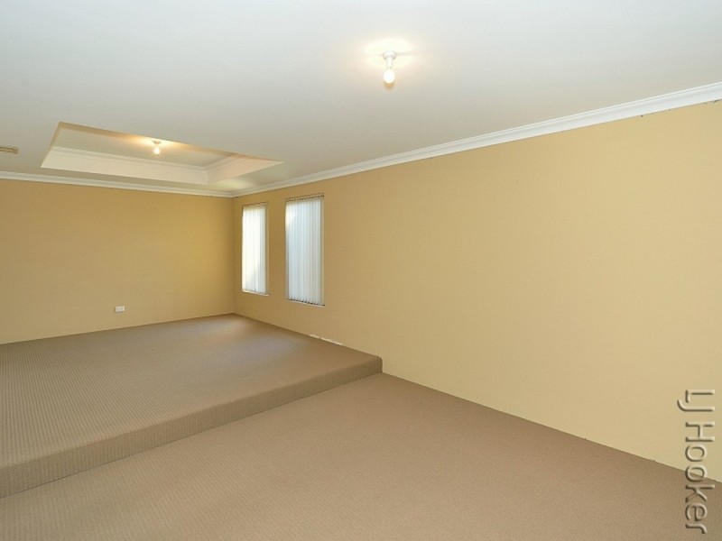 9 Scarab Court, Halls Head WA 6210