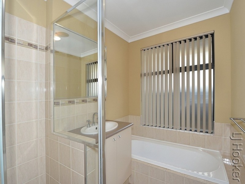 9 Scarab Court, Halls Head WA 6210