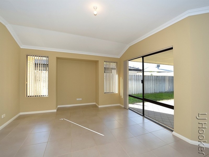 9 Scarab Court, Halls Head WA 6210